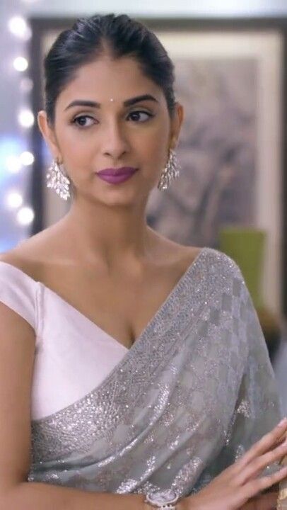 Avantika Hundal Biography, Family, Income, Bf and Social Media Accounts