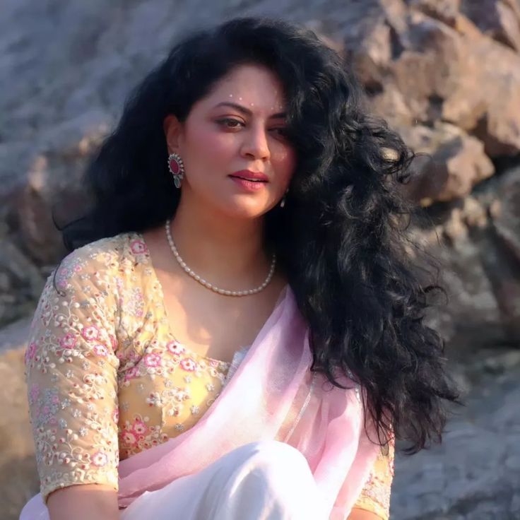 Kavita Kaushik Biography, Family, Income, Bf and Social Media Accounts