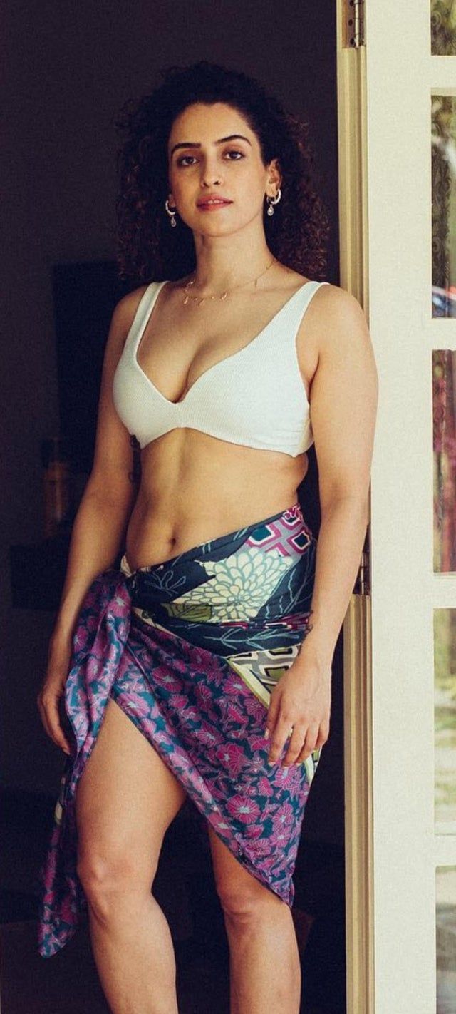 Sanya Malhotra Biography, Family, Income, Bf and Social Media Accounts