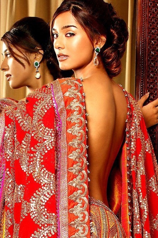 Amrita Rao Biography, Family, Income, Bf and Social Media Accounts